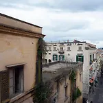 Spaccanapoli Home